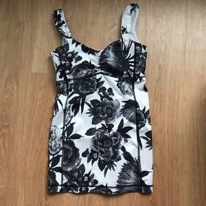 🖤RARE Lululemon Brisk Bloom Tank 🤫